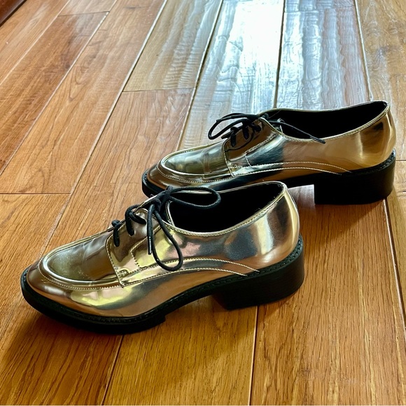 NEW SILVER METALLIC LOAFERS ZARA SIZE 39 - Picture 2 of 5